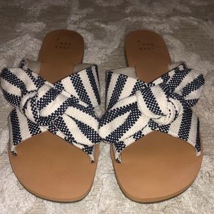 ❌SOLD❌ Knotted sandals
